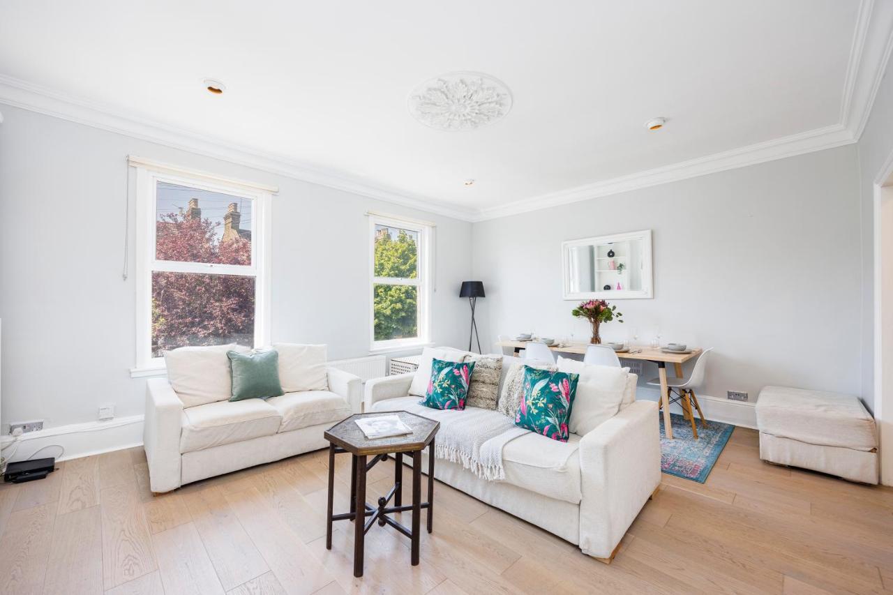 Welcomestay Colliers Wood Two Bed Apartment - Home Away From Home Londen Buitenkant foto