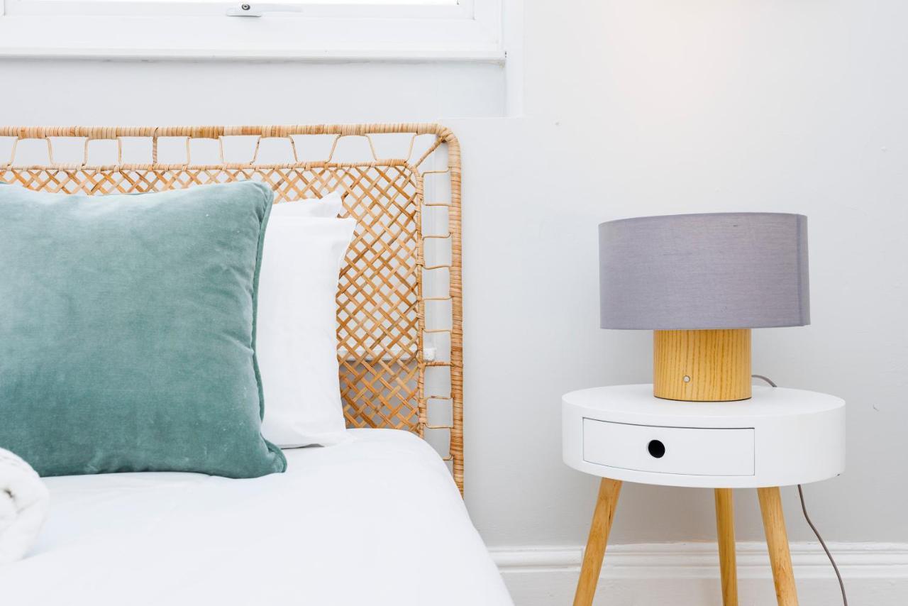 Welcomestay Colliers Wood Two Bed Apartment - Home Away From Home Londen Buitenkant foto