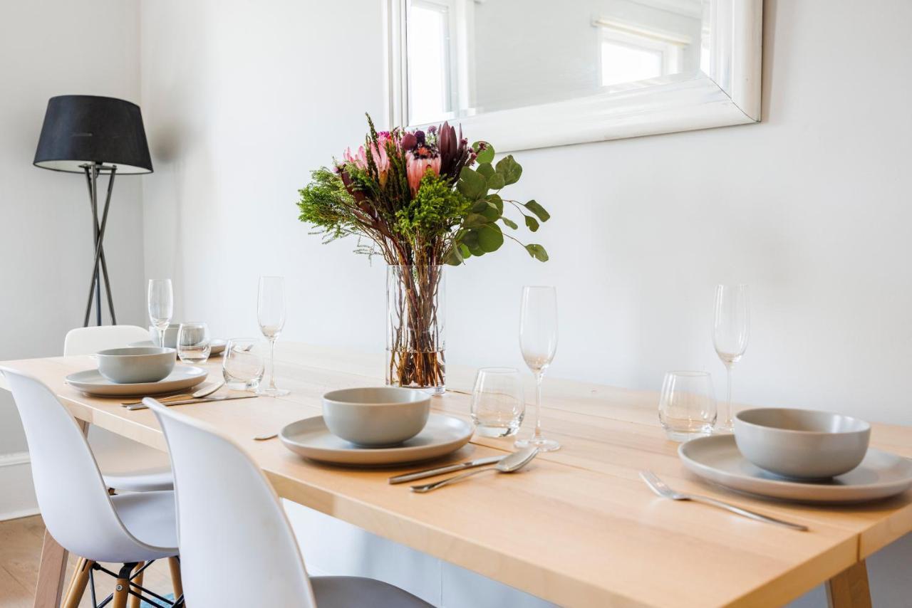 Welcomestay Colliers Wood Two Bed Apartment - Home Away From Home Londen Buitenkant foto